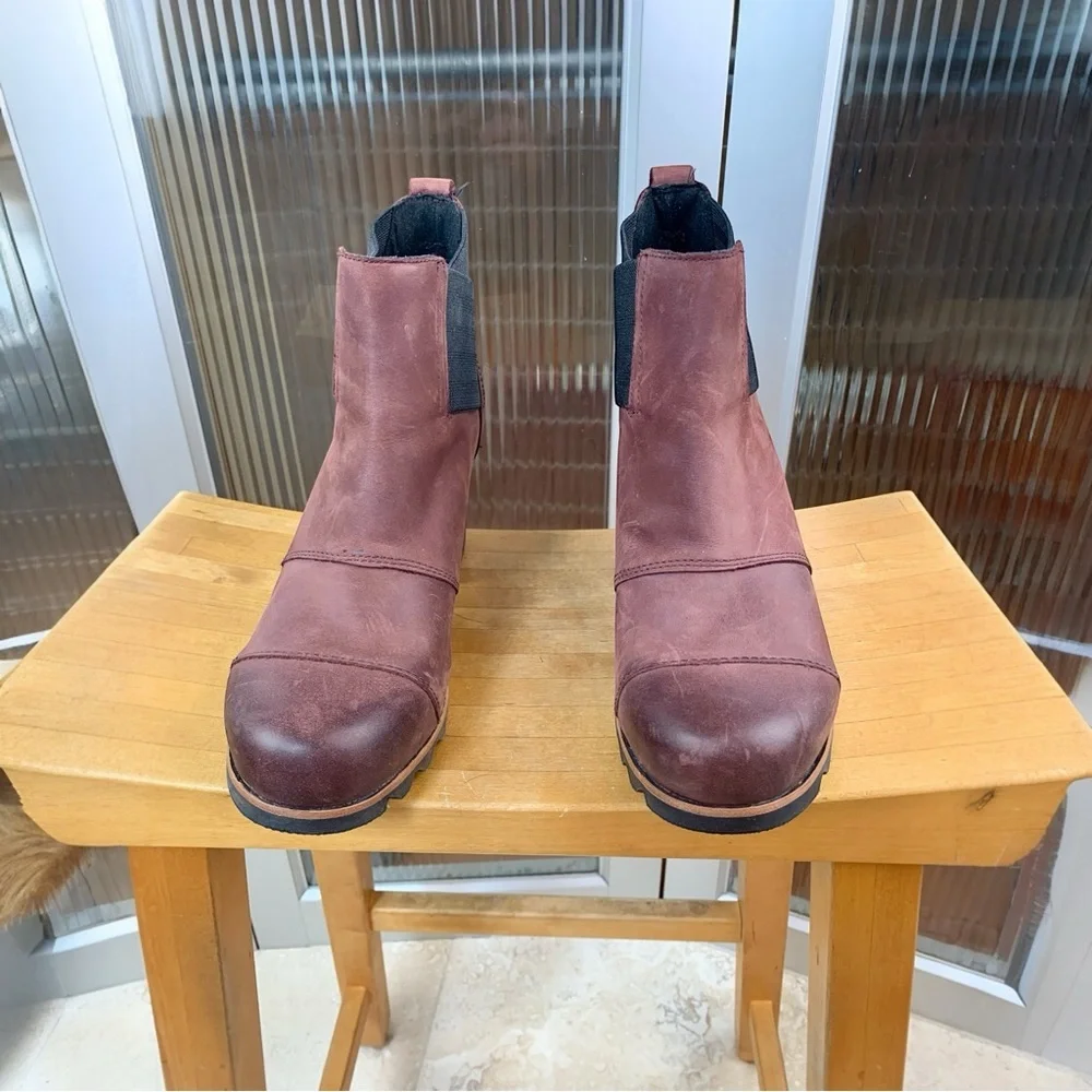 Sorel Women's Burgundy Addington Chelsea Ankle Boots - Picture 8 of 16